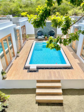 Studio (A) with Pool open air shower & Bath